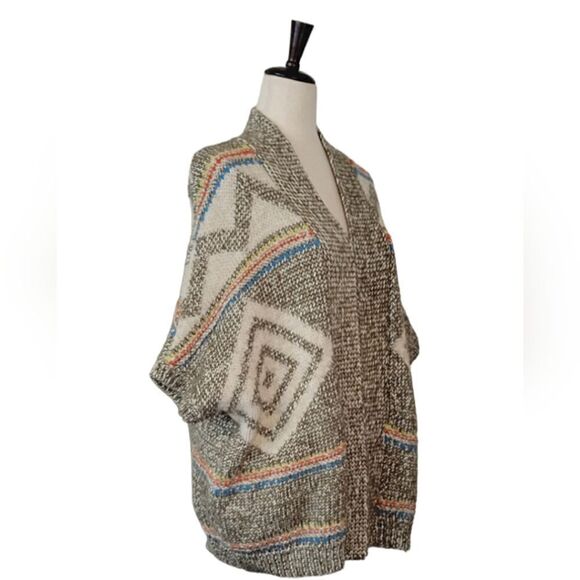American Eagle Outfitters Tan Aztec Tribal Dolman Sleeve Chunky Cardigan Size XS - Picture 2 of 7